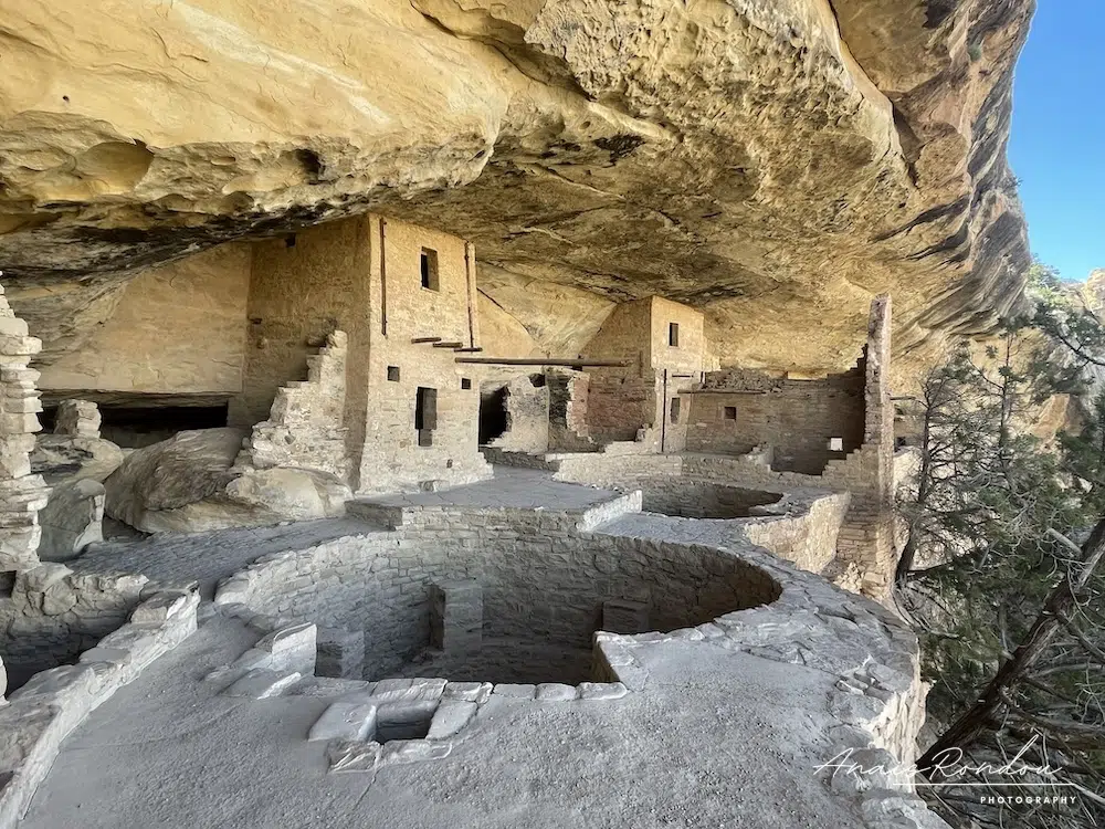 Balcony House Mesa Verde Constructions taillées à flanc de falaise nommée Balcony House au parc national de Mesa Verde