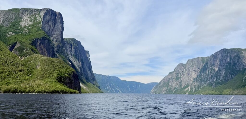 étang Western Brook Gros-Morne Le fjord d'eau douce de l'étang Western Brook est une activité à faire au parc national du Gros-Morne