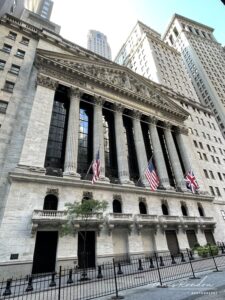 Façade du New York Stock Exchange lors d'une visite à New York
