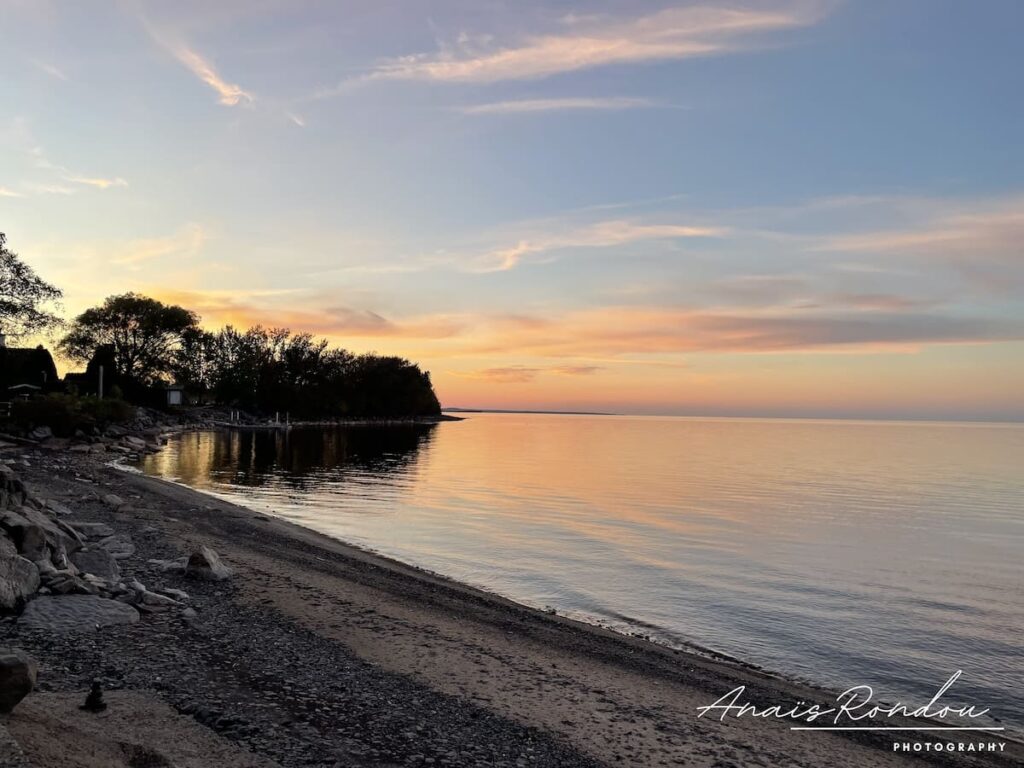 Coucher de soleil plage Lac Saint-Jean Coucher de soleil depuis une plage du Lac Saint-Jean