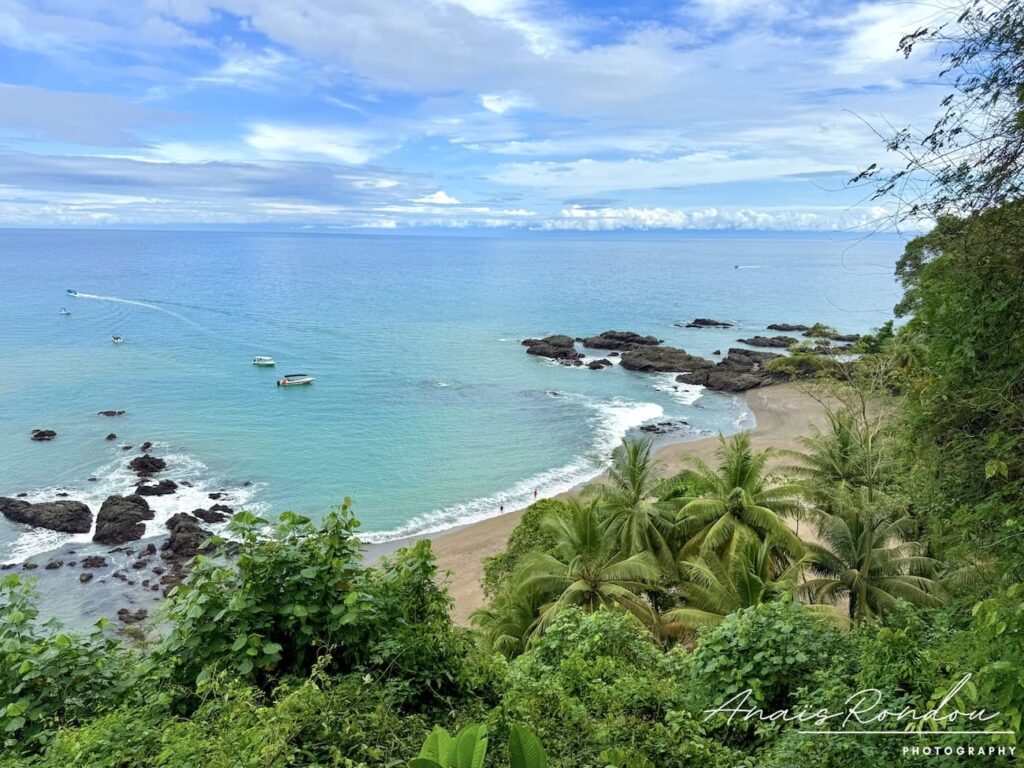 La visite de Cano Island et ses eaux bleues est un incontournable à faire au Costa Rica